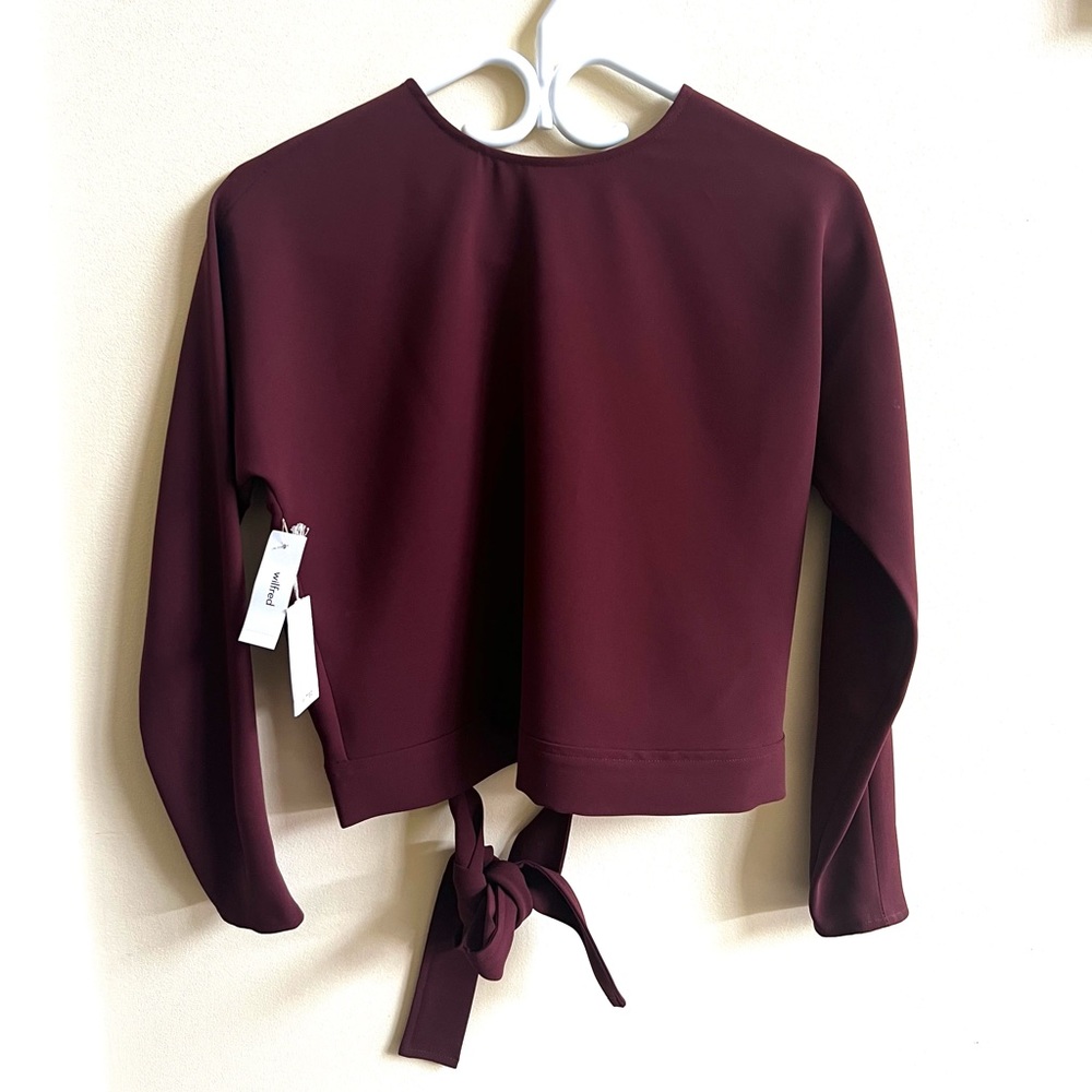 Aritzia Wilfred Semi Cropped Long Sleeve Top